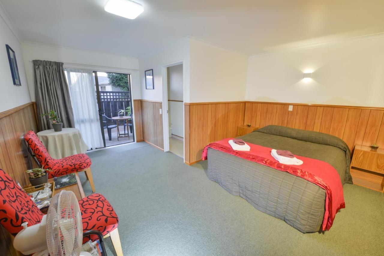 Wilderness Motel Accommodation Haast Buitenkant foto
