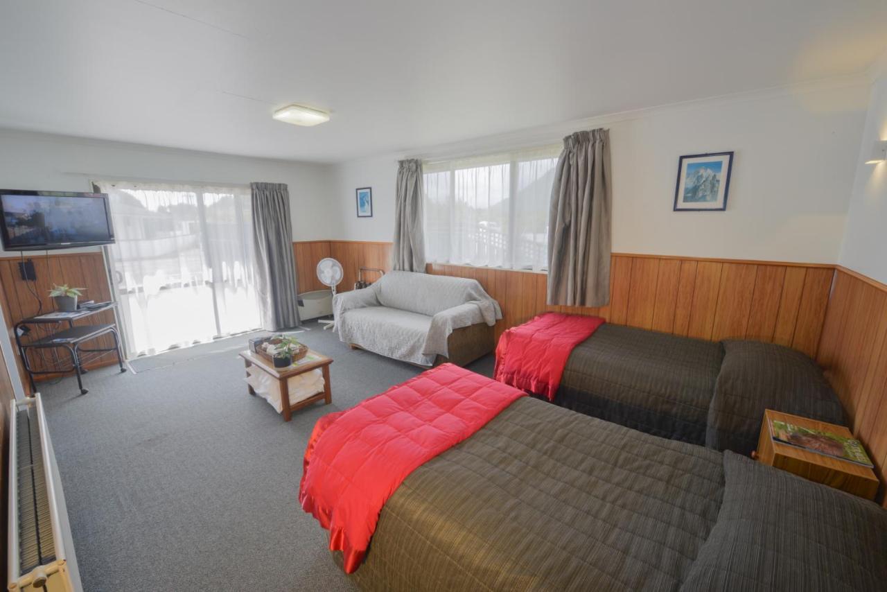 Wilderness Motel Accommodation Haast Buitenkant foto