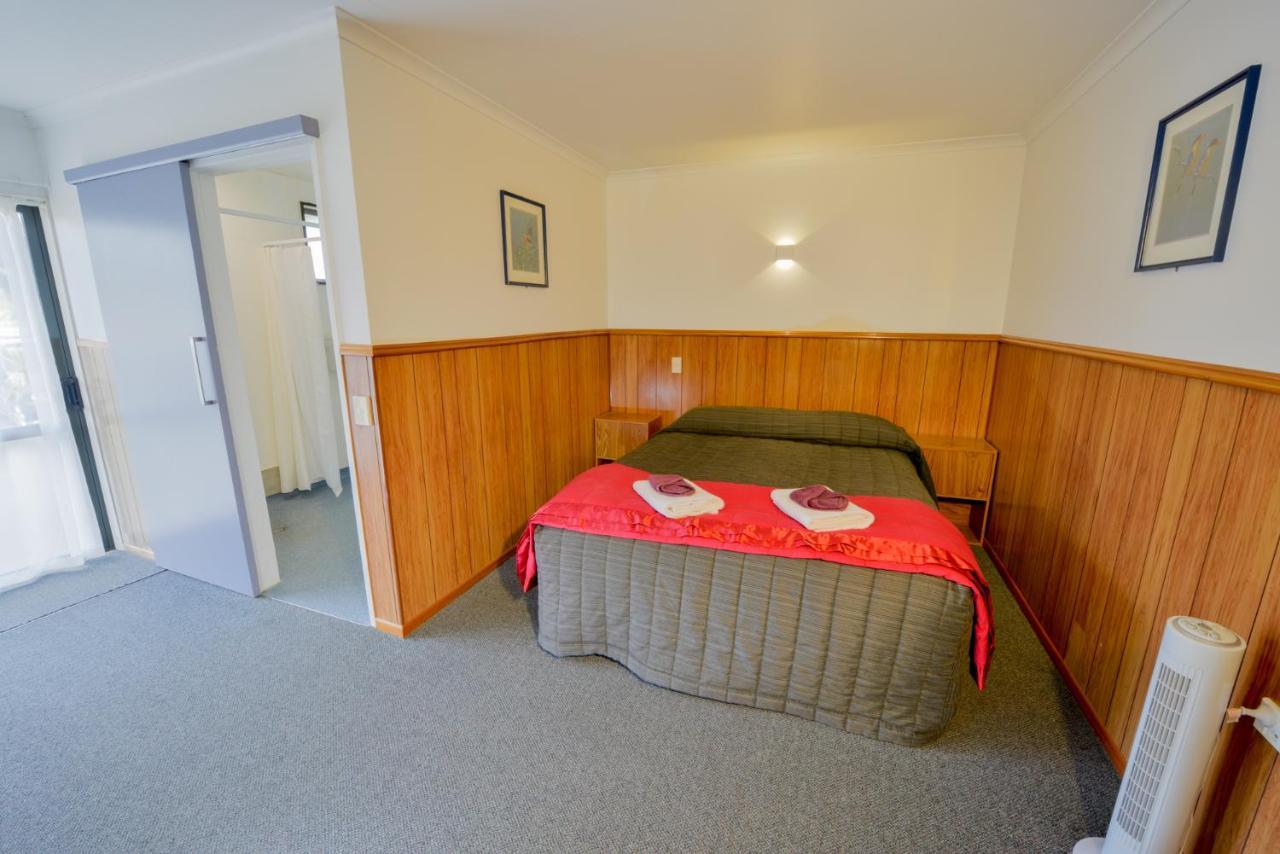 Wilderness Motel Accommodation Haast Buitenkant foto