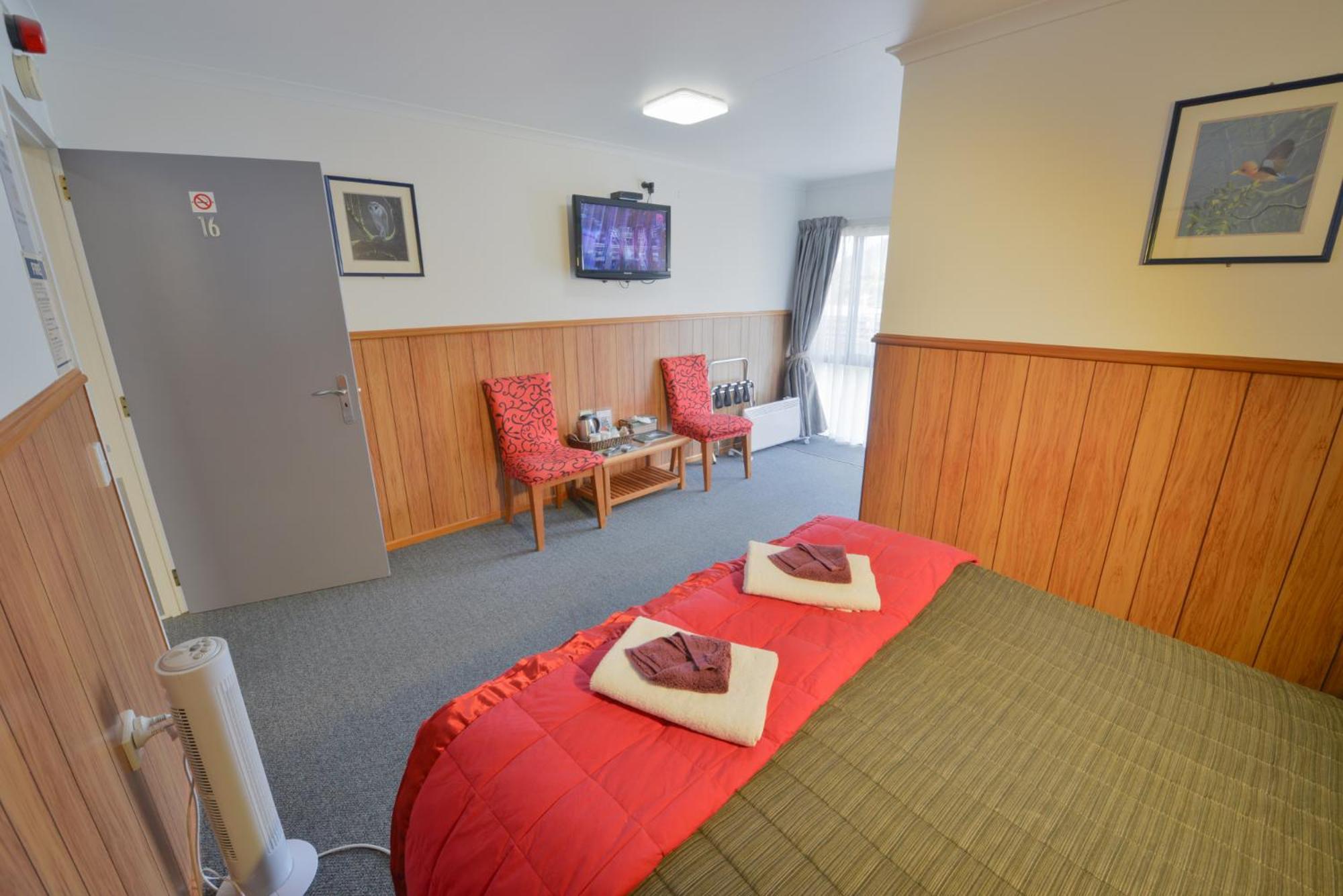 Wilderness Motel Accommodation Haast Buitenkant foto
