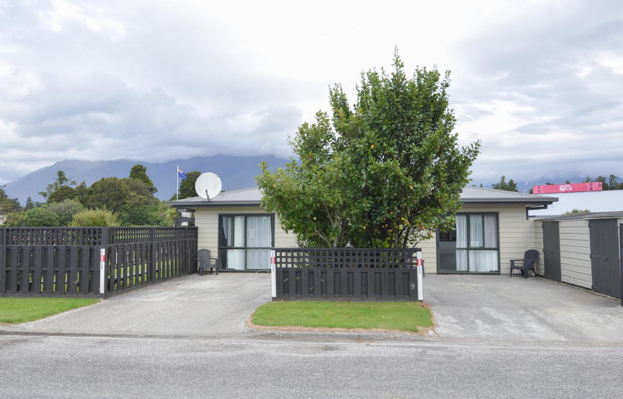 Wilderness Motel Accommodation Haast Buitenkant foto