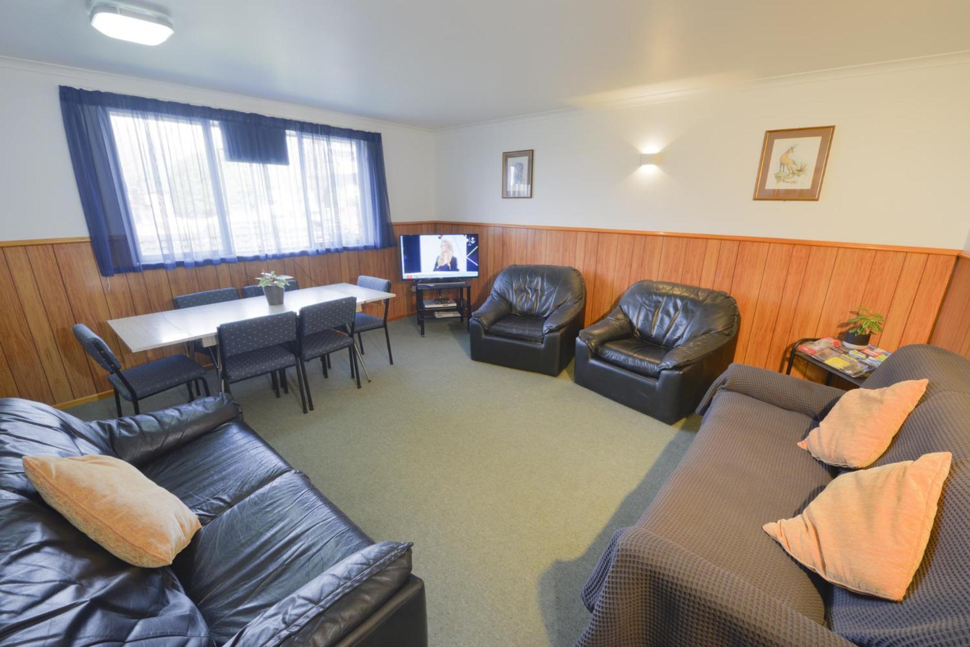 Wilderness Motel Accommodation Haast Buitenkant foto