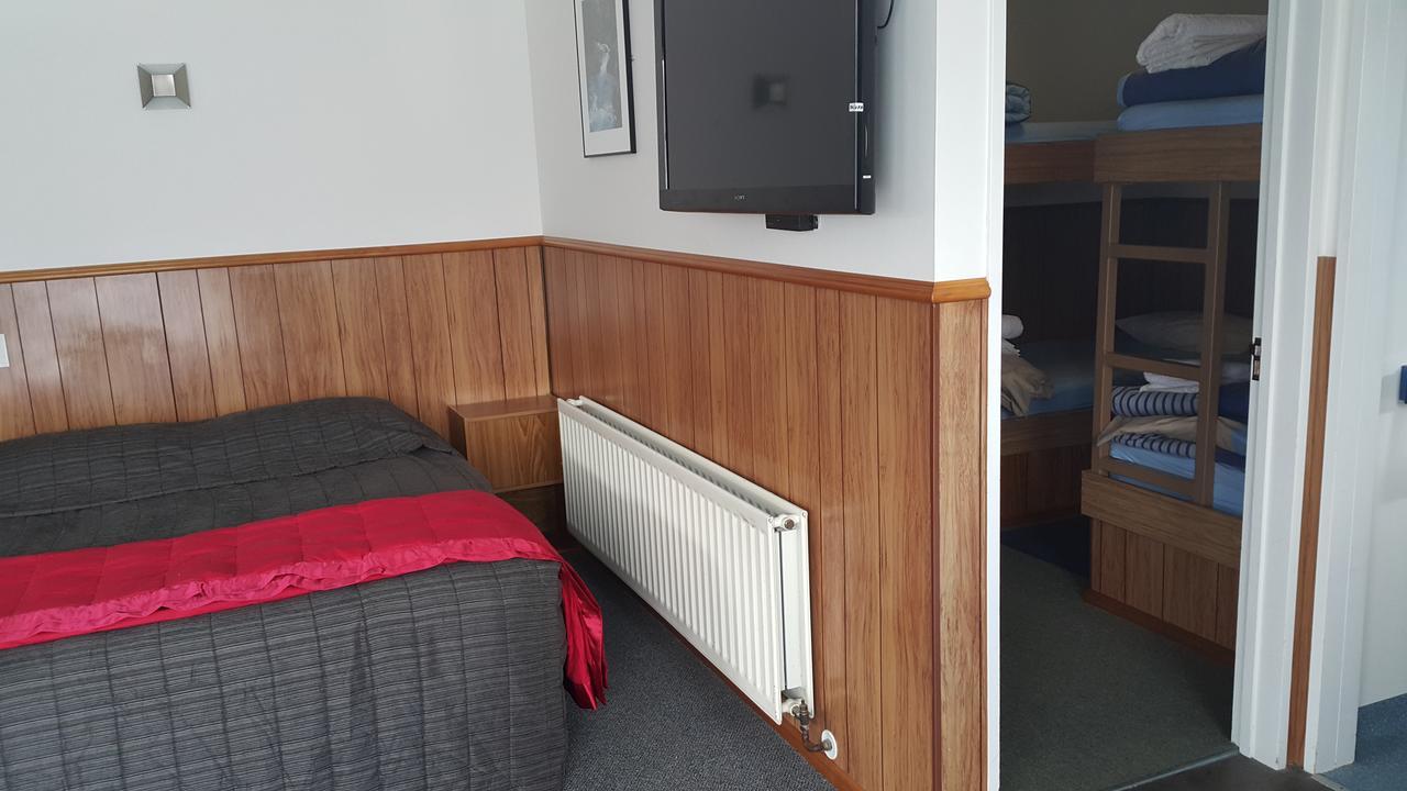 Wilderness Motel Accommodation Haast Buitenkant foto